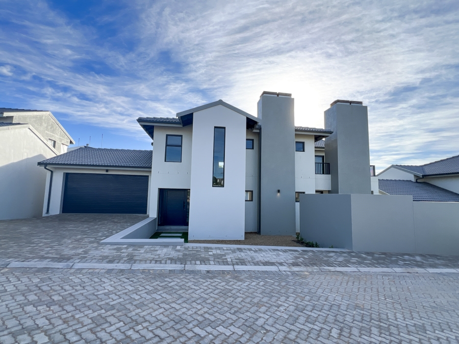 3 Bedroom Property for Sale in Country Club Western Cape